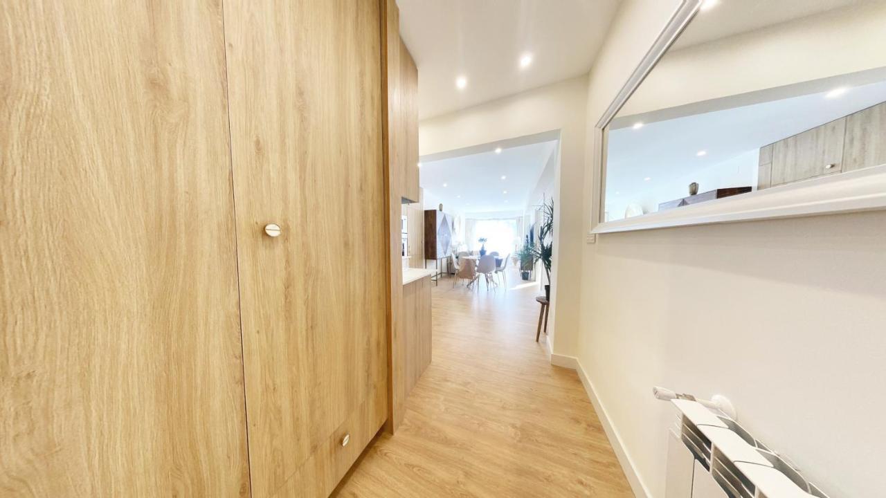 Miramar Luxurious Flat, 3 Double Rooms, Free Parking, Terrace, Completely New サン・セバスティアン エクステリア 写真