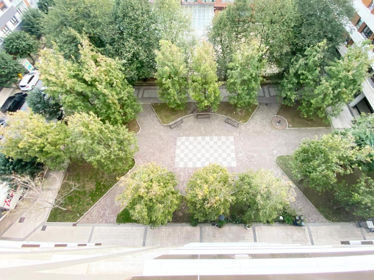 Miramar Luxurious Flat, 3 Double Rooms, Free Parking, Terrace, Completely New サン・セバスティアン エクステリア 写真