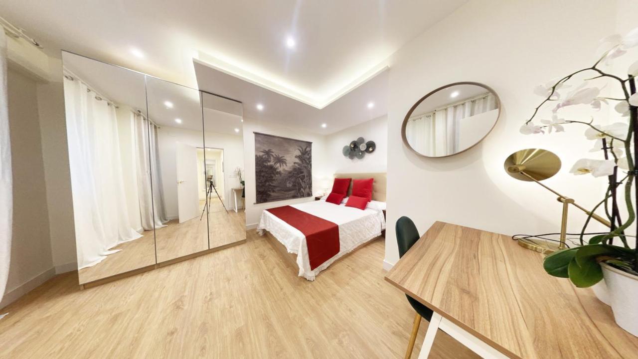 Miramar Luxurious Flat, 3 Double Rooms, Free Parking, Terrace, Completely New サン・セバスティアン エクステリア 写真