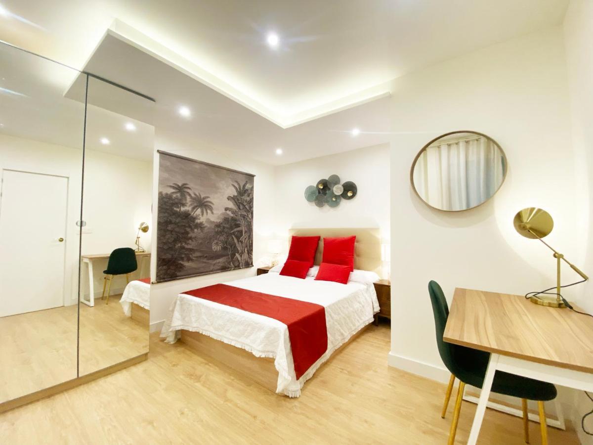 Miramar Luxurious Flat, 3 Double Rooms, Free Parking, Terrace, Completely New サン・セバスティアン エクステリア 写真
